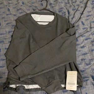 Monica Sinched Pullover